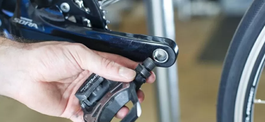 Как установить педали на велосипед